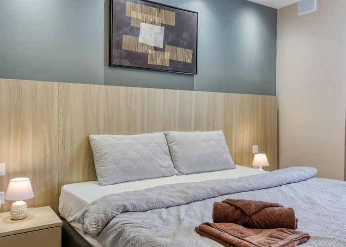 Stylish 3Br Luxury Apartment In Sliema-14
