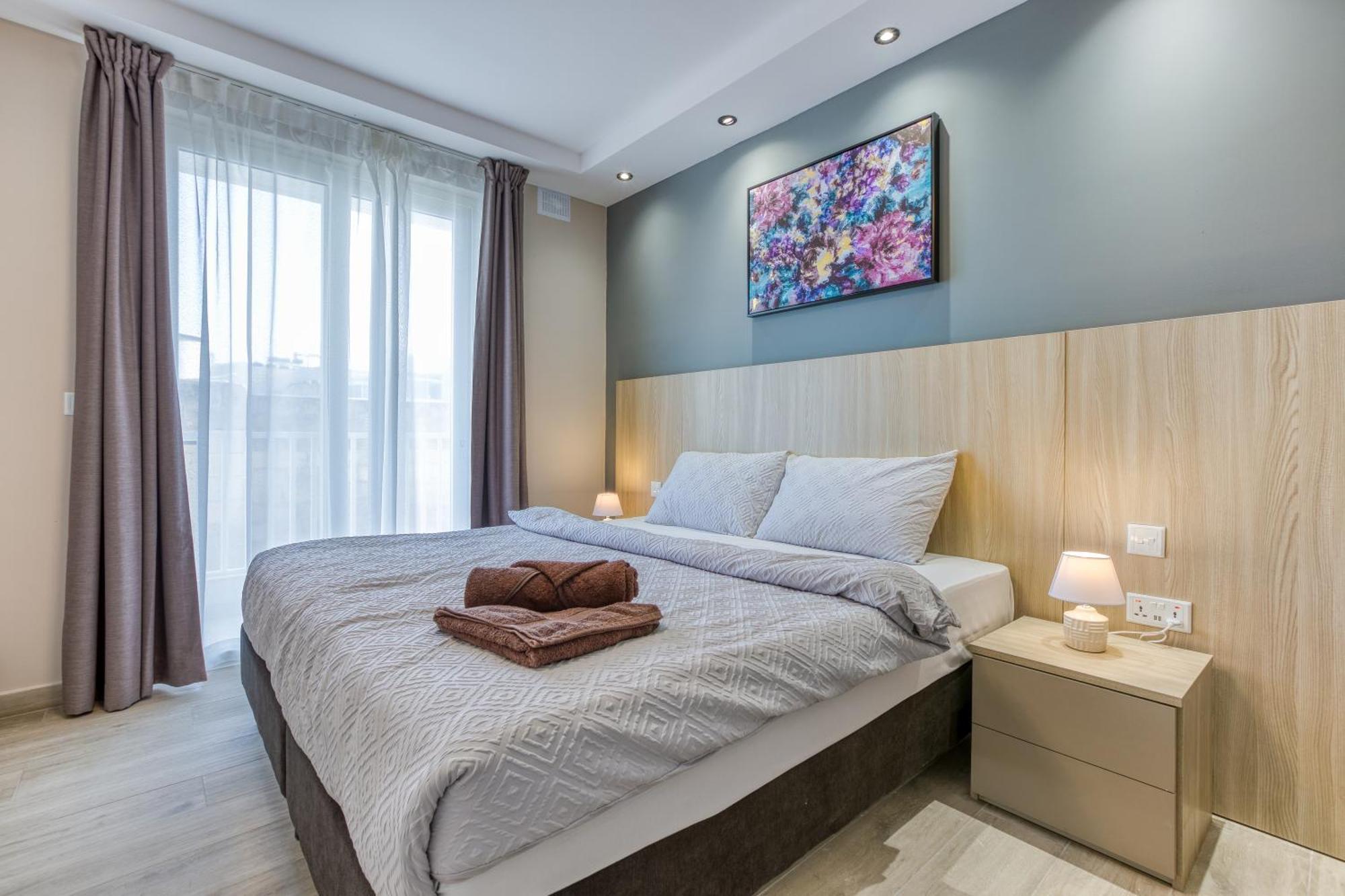 Stylish 3br Luxury In Sliema-14