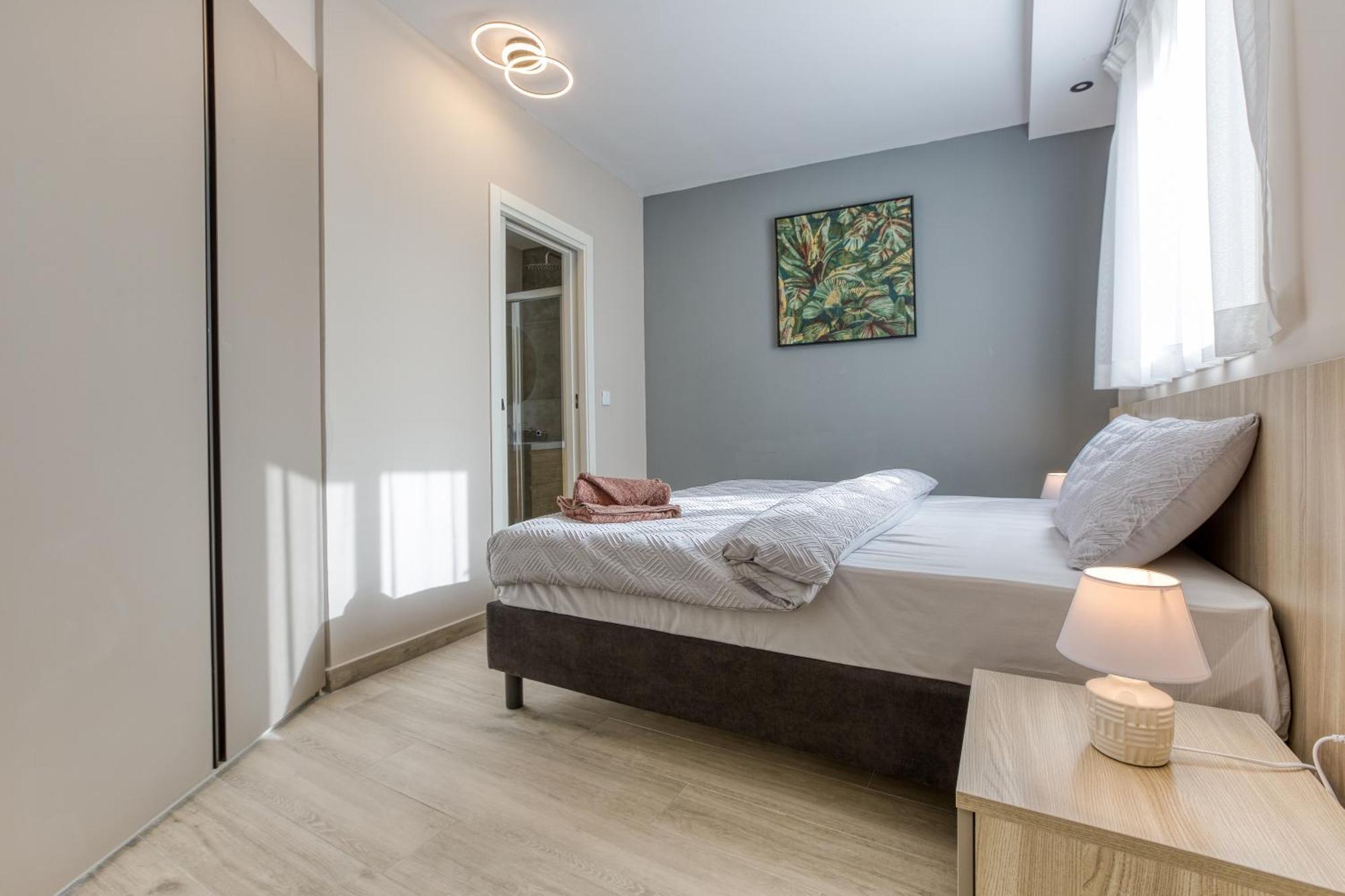 Apartment Stylish 3br Luxury In Sliema-14 *