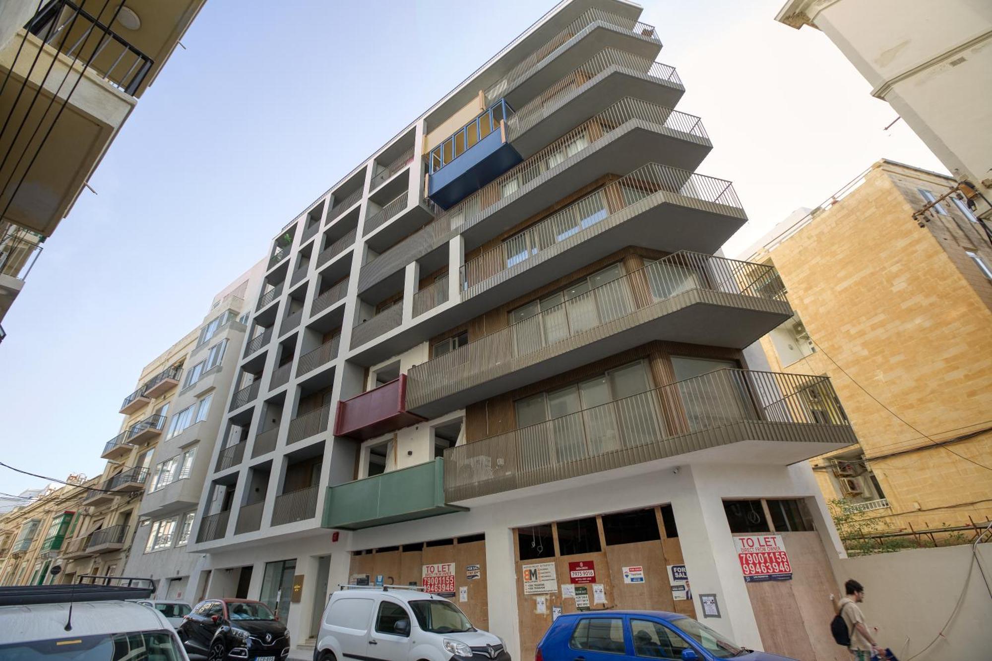Apartment Stylish 3br Luxury In Sliema-14 *