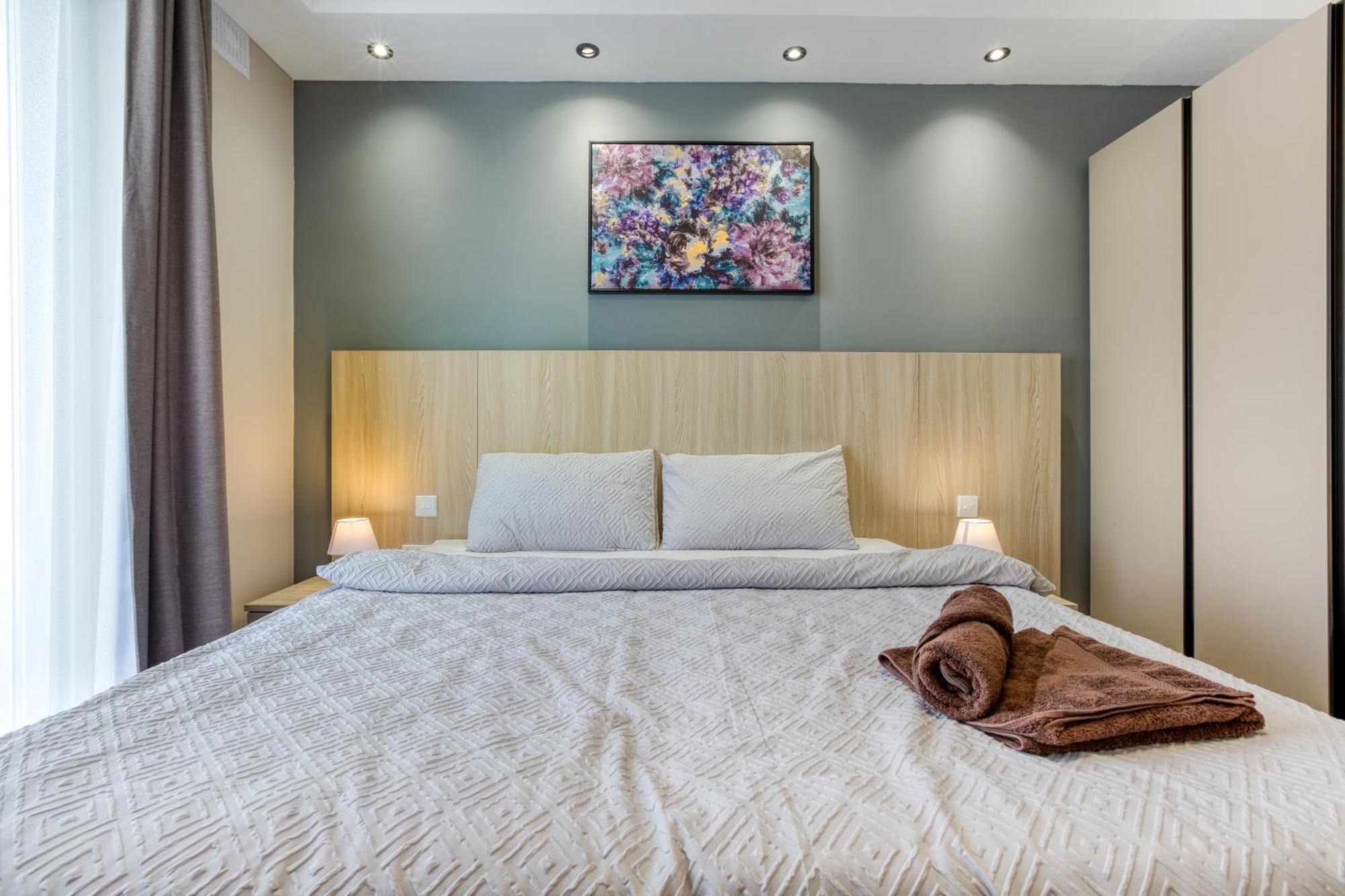 Apartment Stylish 3br Luxury In Sliema-14